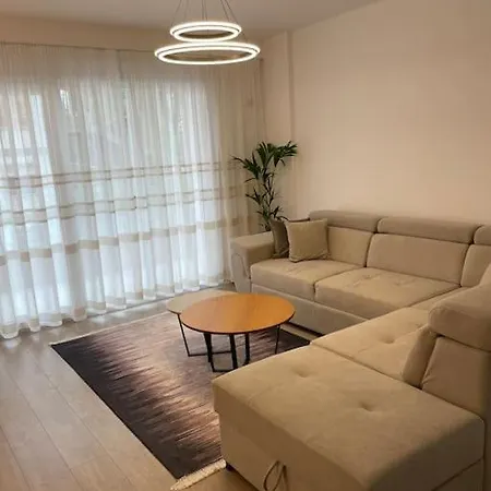 Luxury Next To Us Embassy Διαμέρισμα *