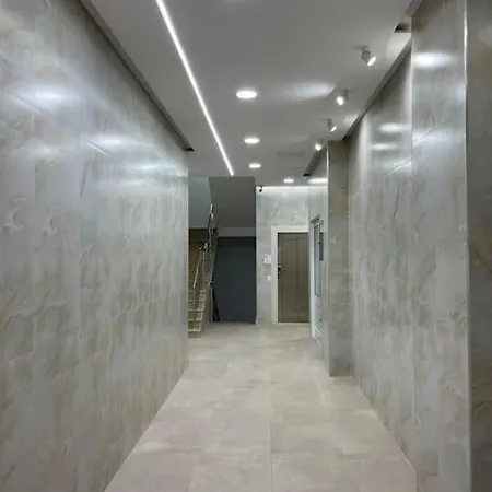 Luxury Next To Us Embassy Διαμέρισμα *